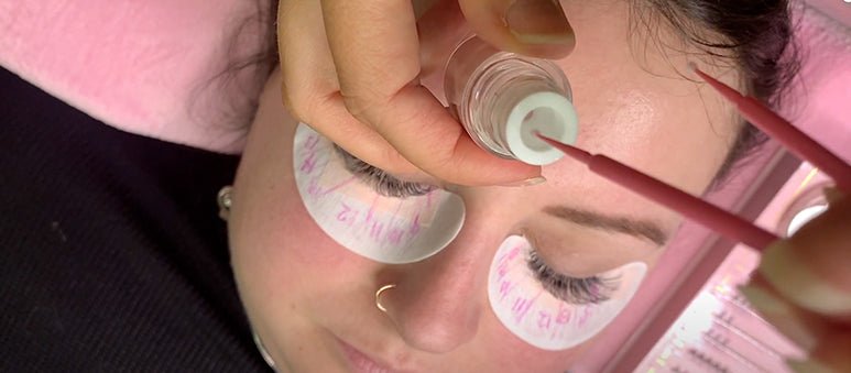 A Complete Guide To Superbonder For Lash Extensions - eslashes