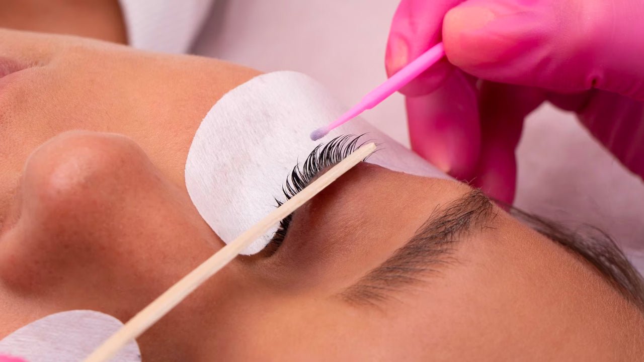 Two Factors Affected Lash Extensions:Temperature and Humidity